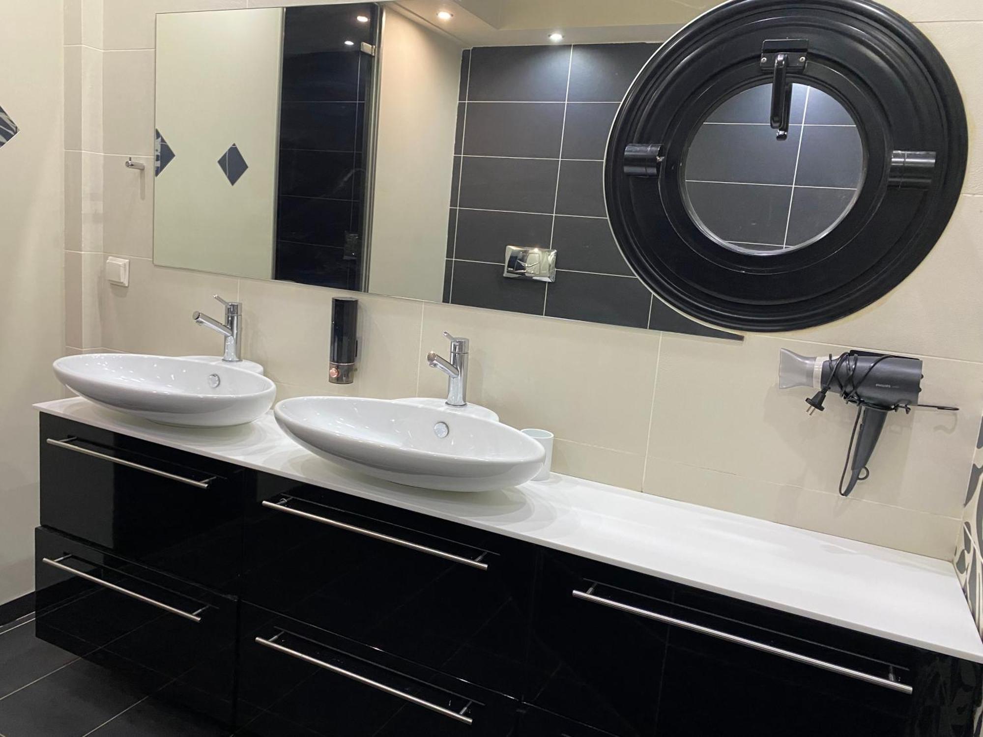Luxury View Apartment 10Min From Athens Airport Koropion Bagian luar foto